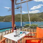 Ionio Sea Poros Aparthotel 3*